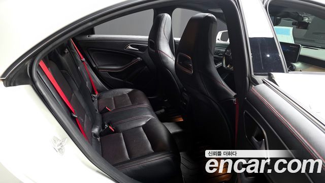 Mercedes-Benz CLA-Class CLA45 AMG 4MATIC