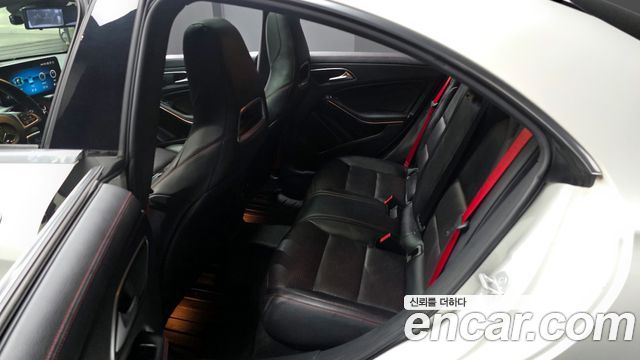 Mercedes-Benz CLA-Class CLA45 AMG 4MATIC