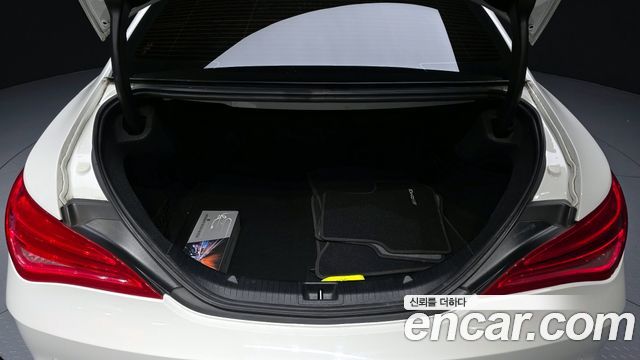 Mercedes-Benz CLA-Class CLA45 AMG 4MATIC