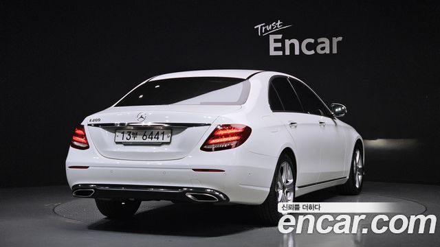 Mercedes-Benz E-Class E200 Avantgarde