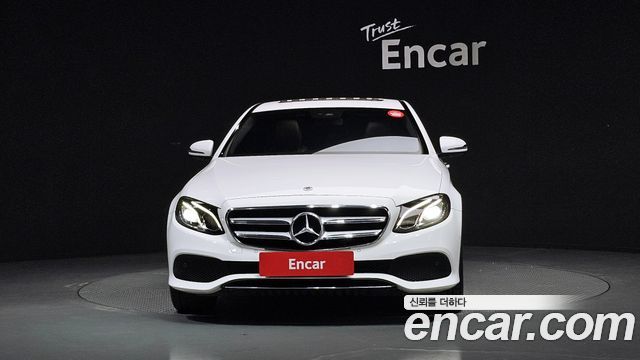 Mercedes-Benz E-Class E200 Avantgarde