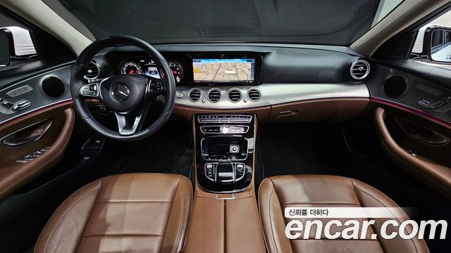 Mercedes-Benz E-Class E200 Avantgarde