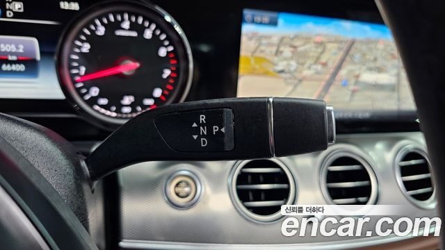 Mercedes-Benz E-Class E200 Avantgarde
