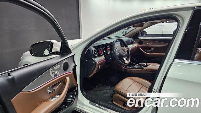 Mercedes-Benz E-Class E200 Avantgarde