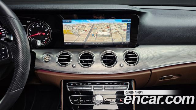 Mercedes-Benz E-Class E200 Avantgarde