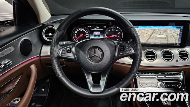 Mercedes-Benz E-Class E200 Avantgarde