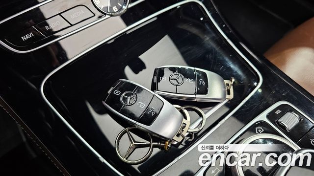 Mercedes-Benz E-Class E200 Avantgarde