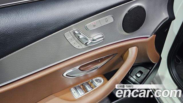 Mercedes-Benz E-Class E200 Avantgarde