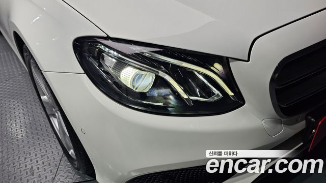 Mercedes-Benz E-Class E200 Avantgarde
