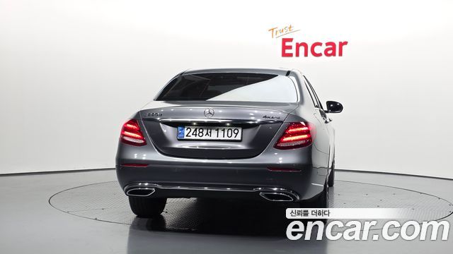 Mercedes-Benz E-Class E220d 4MATIC Exclusive
