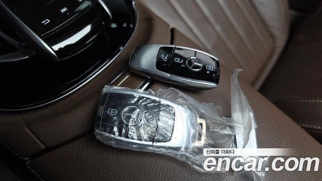 Mercedes-Benz E-Class E220d 4MATIC Exclusive