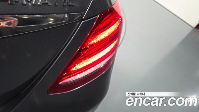 Mercedes-Benz E-Class E220d 4MATIC Exclusive