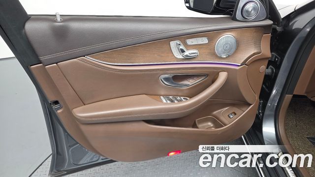 Mercedes-Benz E-Class E220d 4MATIC Exclusive