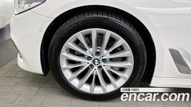 BMW 5-Series 530i Luxury Plus