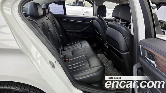 BMW 5-Series 530i Luxury Plus