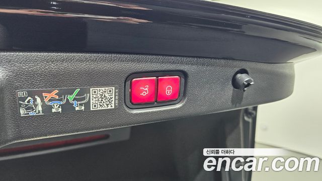 Mercedes-Benz E-Class E200 Avantgarde
