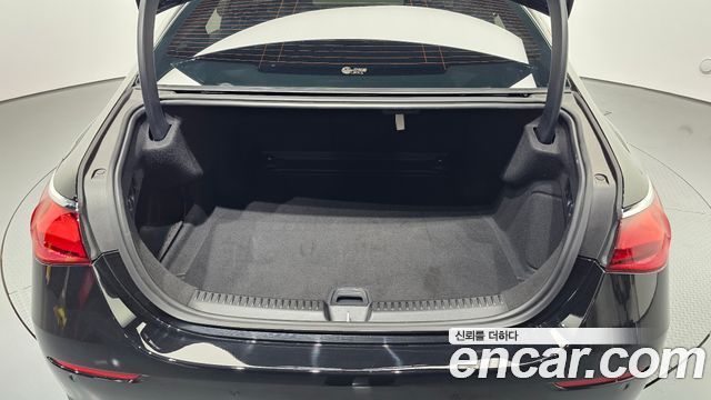 Mercedes-Benz E-Class E200 Avantgarde