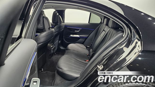 Mercedes-Benz E-Class E200 Avantgarde