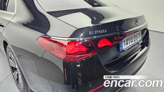 Mercedes-Benz E-Class E200 Avantgarde
