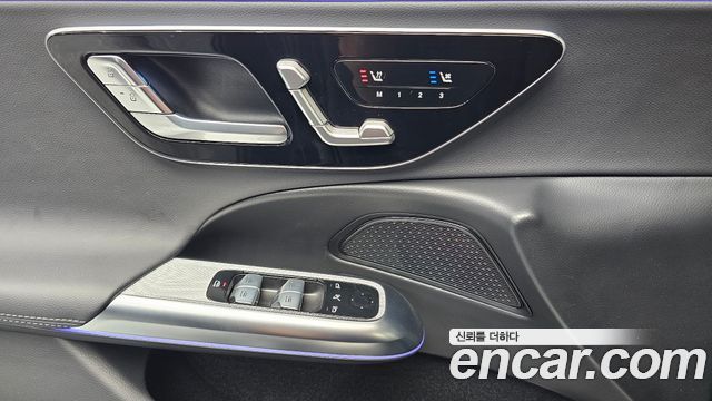 Mercedes-Benz E-Class E200 Avantgarde