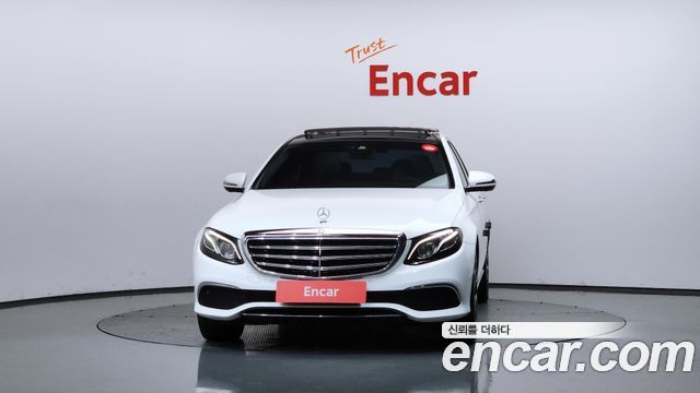 Mercedes-Benz E-Class E300 4MATIC Exclusive