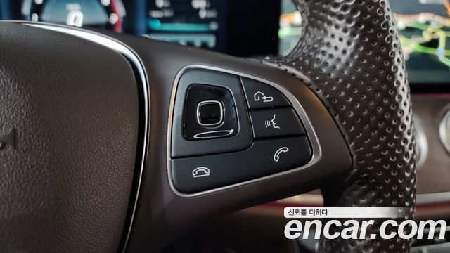 Mercedes-Benz E-Class E300 4MATIC Exclusive