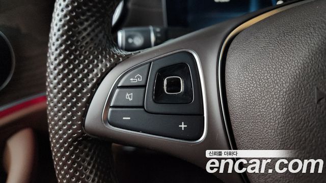Mercedes-Benz E-Class E300 4MATIC Exclusive