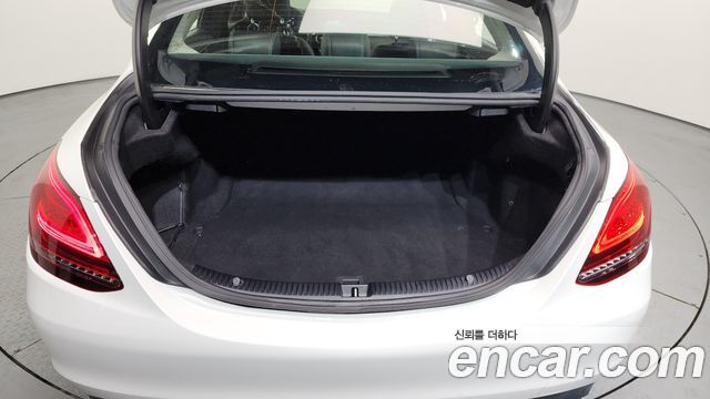 Mercedes-Benz C-Class C200