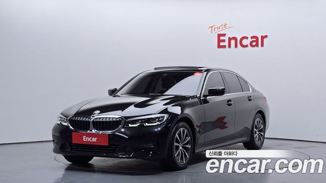 BMW 3-Series 320i