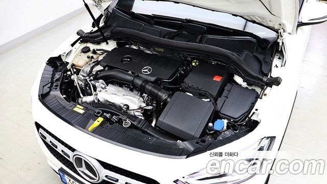 Mercedes-Benz GLA-Class GLA220