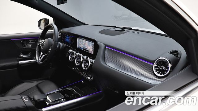 Mercedes-Benz GLA-Class GLA220