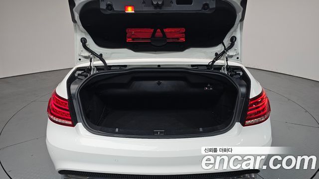 Mercedes-Benz E-Class E200 Cabriolet