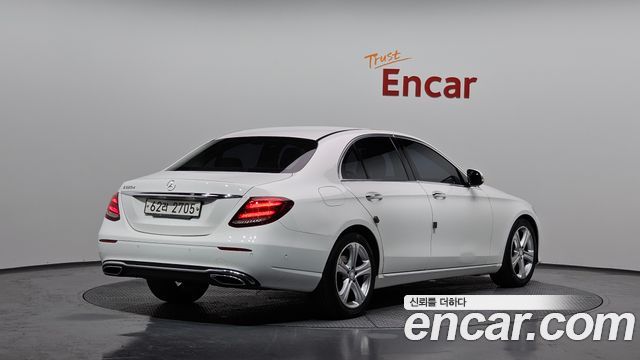 Mercedes-Benz E-Class E220d Avantgarde