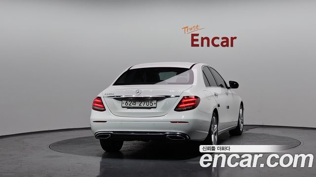 Mercedes-Benz E-Class E220d Avantgarde