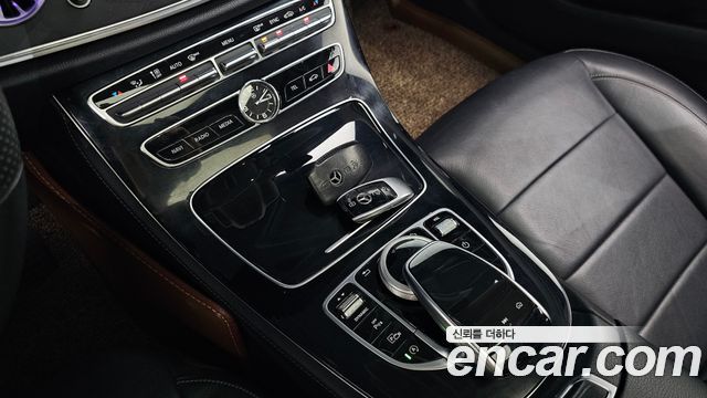 Mercedes-Benz E-Class E220d Avantgarde