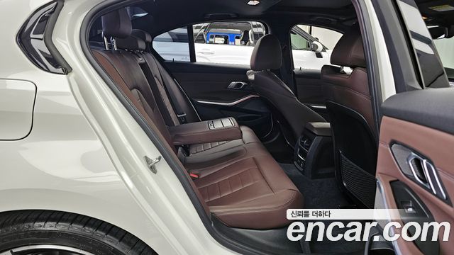 BMW 3-Series 330i M Sport