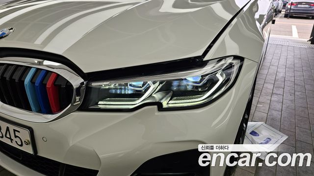 BMW 3-Series 330i M Sport