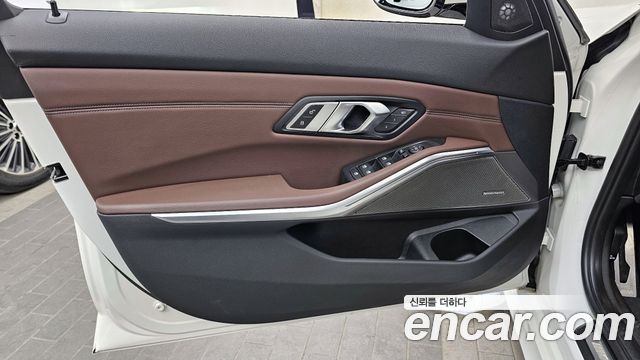 BMW 3-Series 330i M Sport