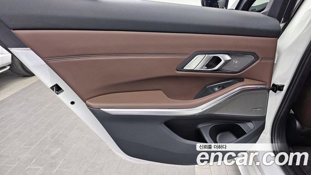 BMW 3-Series 330i M Sport