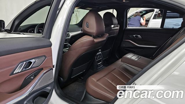 BMW 3-Series 330i M Sport