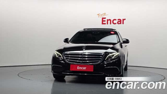 Mercedes-Benz E-Class E300 4MATIC Exclusive
