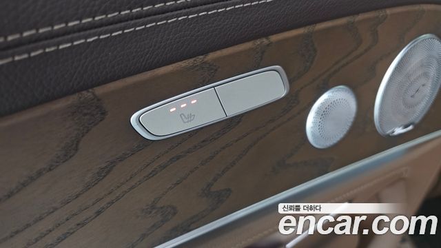 Mercedes-Benz E-Class E300 4MATIC Exclusive