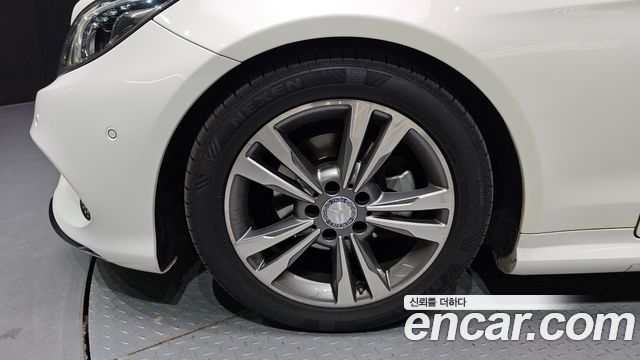 Mercedes-Benz E-Class E200 Cabriolet