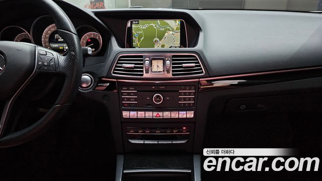 Mercedes-Benz E-Class E200 Cabriolet