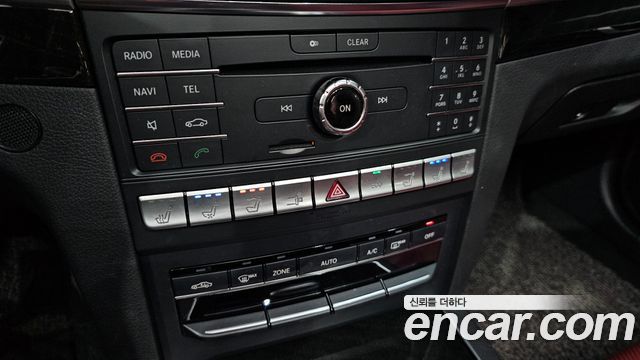 Mercedes-Benz E-Class E200 Cabriolet
