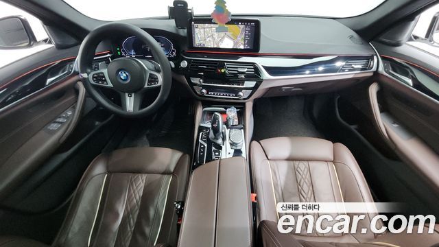 BMW 5-Series 530e M Sport