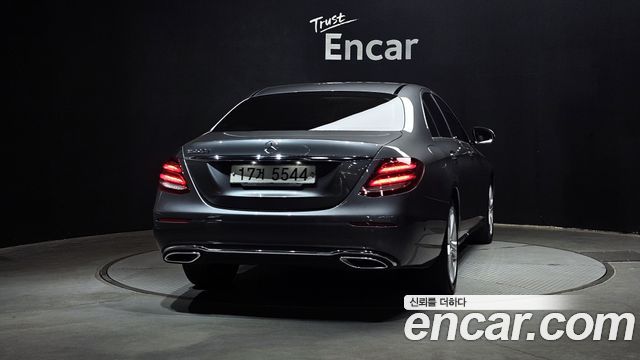 Mercedes-Benz E-Class E220d Avantgarde