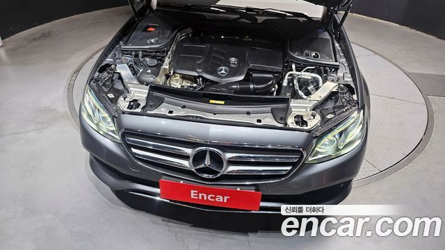 Mercedes-Benz E-Class E220d Avantgarde