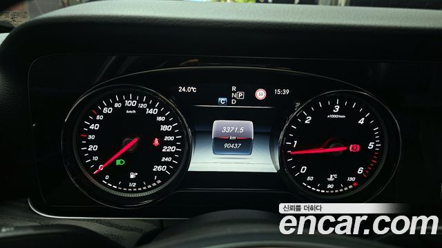 Mercedes-Benz E-Class E220d Avantgarde
