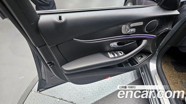 Mercedes-Benz E-Class E220d Avantgarde